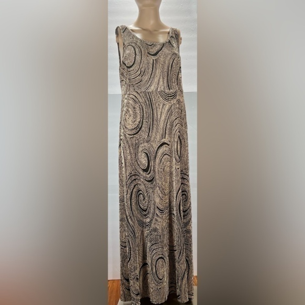 DRESS BARN WOMAN’S DRESS BLACK AND TAN SWIRL SIZE 14